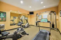 Country Inn & Suites by Radisson, Terrell - Gym