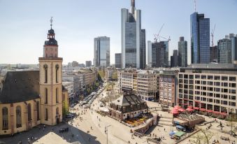 Premier Inn Frankfurt City Centre