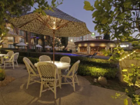 โรงแรมฮอลิเดย์ อินน์ เอ็กซ์เพรส เกเรตาโร บาย IHG โรงแรมในเกเรตาโร