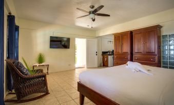 Mariposa Belize Beach Resort