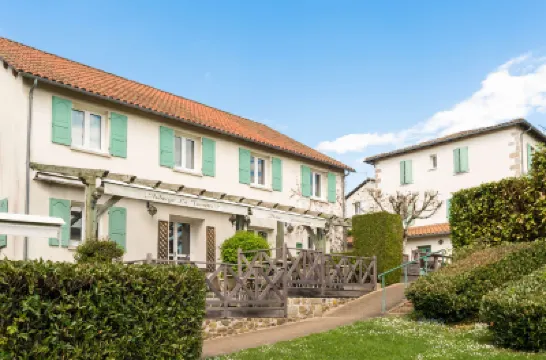 Auberge la Tomette, the Originals Relais Hotels in Auvergne