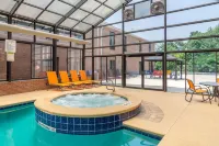 Comfort Inn & Suites Perry National Fairgrounds Area - Kylpyammeita