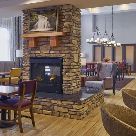 Hampton Inn & Suites Roseburg