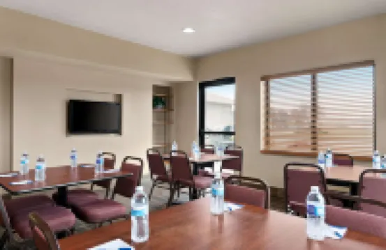 Baymont by Wyndham Sioux Falls North/I-29/Russell St