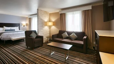 Best Western Plus Diamond Valley Inn فنادق في San Jacinto