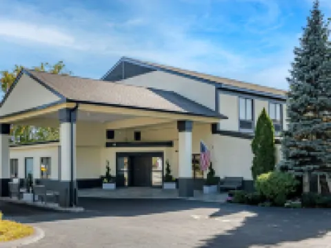 Clarion Inn Hotels in Nashua