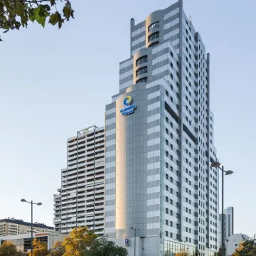 Ilunion Valencia 4 Hotels near La Lonja de la Seda de Valencia