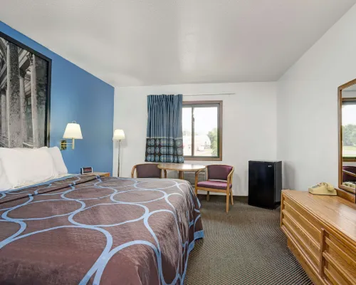 Budget Host Inn Hotels in Wright County