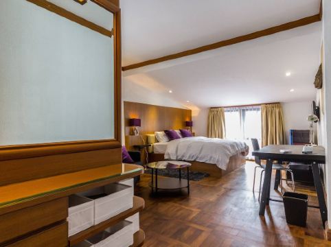 Fabulous Dasiri Townhouse with 5 Bedrooms