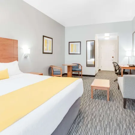 Ramada by Wyndham Marina