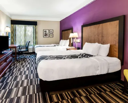 La Quinta Inn & Suites by Wyndham Roswell Hotels in Roswell