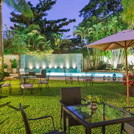 Las Lomas Casa Hotel