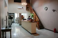 藍花楹飯店