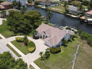 2203 Cape Coral Pkwy W