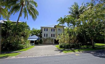 Central Plaza Port Douglas