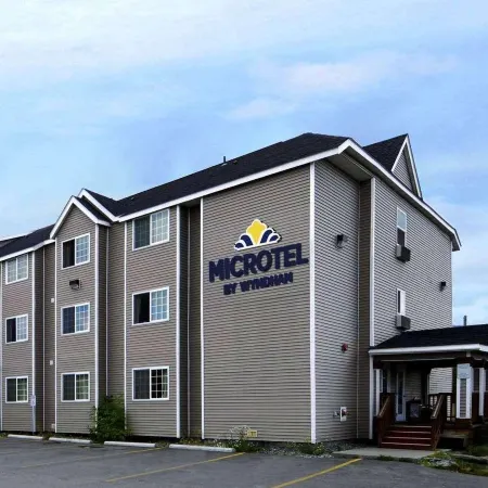 Microtel Inn & Suites by Wyndham Eagle River/Anchorage Are