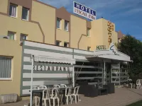L'Escale d'Alès Hotel Hotel a Brouzet-les-Ales