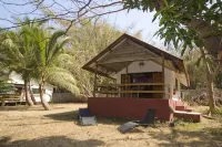 Le Jardin Maore Hotels in Kanikeli