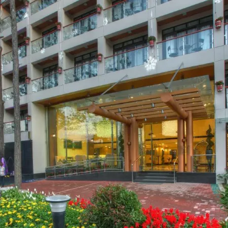 Le Monet Hotel