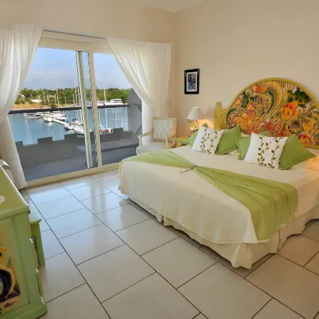 Hotel Boutique Marina Banderas Suites