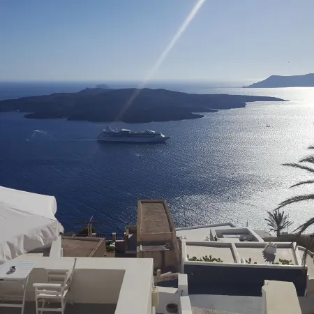 Pantelia Suites