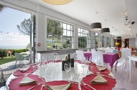 The Originals Hôtel le Cise Restaurant Chambres et Suites