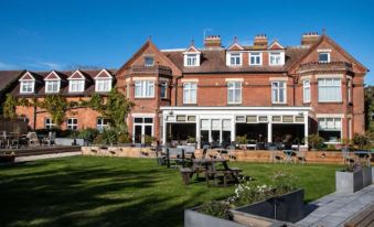 The Cliff House Hotel