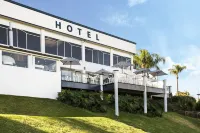 Lake Hume Resort Hotels in Ebden