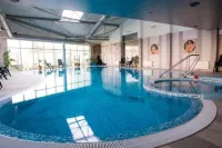 Diplomat Plaza Hotel & Resort - Pools