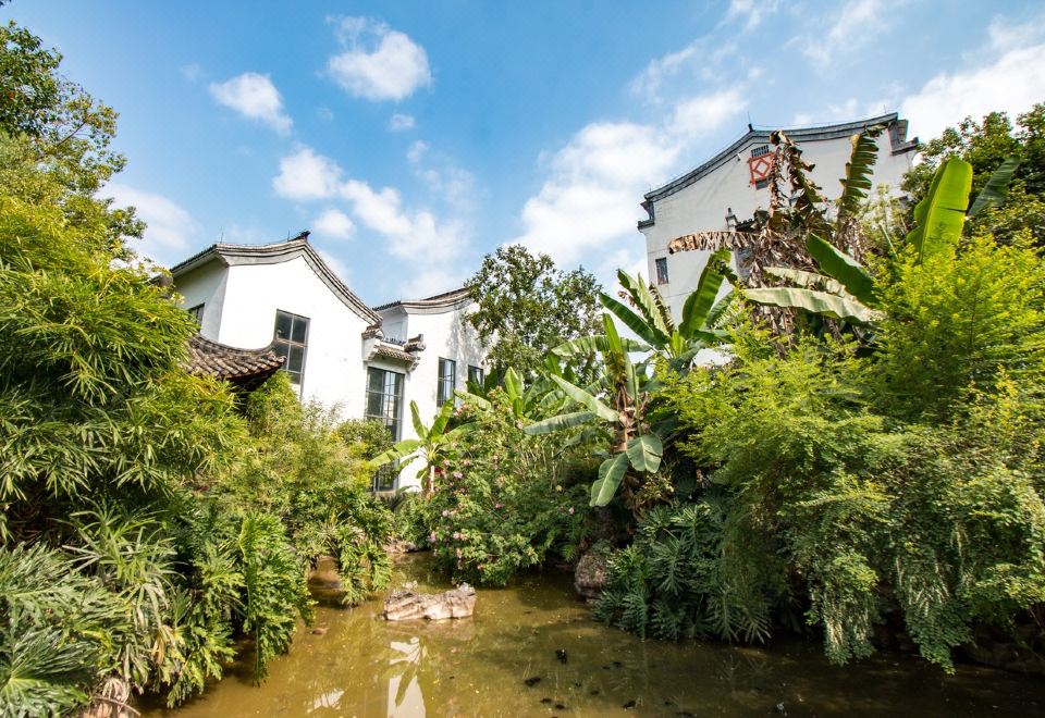 Yangshuo Tianya Apartment Over view