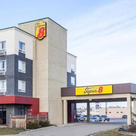 Super 8 by Wyndham Edson