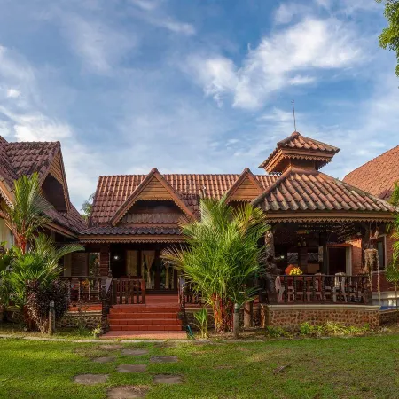 Baan Suan Homestay Koh Kood Отели рядом с достопримечательностью «Huang Nam Keaw Waterfall»
