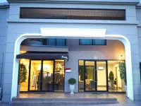 De Amber Bang Sarae by Beach Holiday - Condos