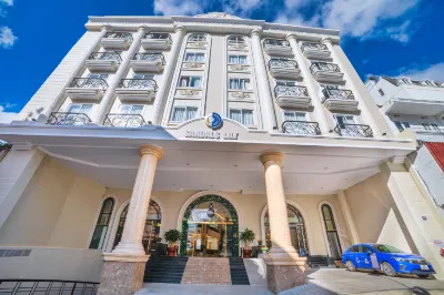 サンダルス リリー オテル ダラット市場周辺のホテル