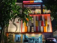 Front One Hotel Tulungagung Hotel dekat Camp Waduk Wonorejo