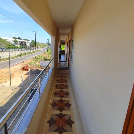 Hotel DB Max Отели рядом с достопримечательностью «Dsit,collage,samayapuram,trichy»