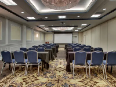 디 인 앳 와이즈 와이즈 호텔