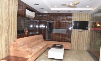 Hotel Park Shree - Housity