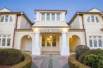 Palais Royale Hotels near Bridal Veil Falls Track