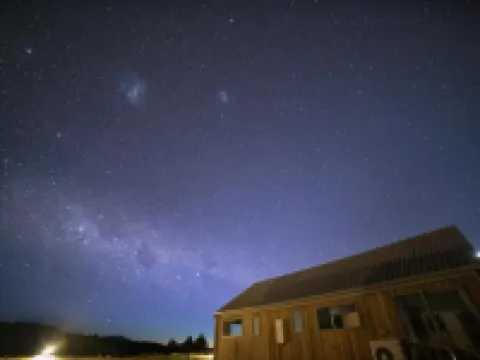 Skyrim Lodge Hotels in Lake Tekapo