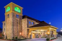 La Quinta Inn & Suites by Wyndham Floresville