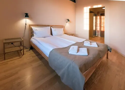 Aparthotel Stara Przędzalnia Отели в г. Жирардув