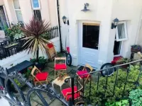 Walkden House Hotels in 