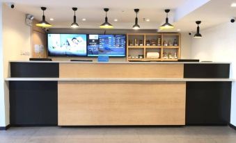 HanTing Hotel (Shenyang Bei 2nd Rd Subway Station)