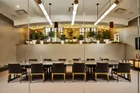 Joinery Hotel Pittsburgh, Curio Collection by Hilton - pet friendly