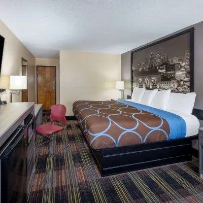 Super 8 by Wyndham Kansas City at Barry Road/Airport Hotels near QuikTrip