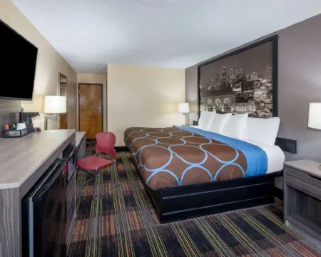 堪薩斯城巴里路-機場速8酒店 梅酒店