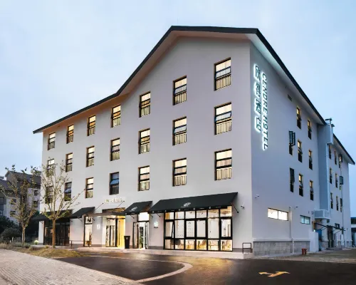 Cendre Hotel Hotels near Tiger Hill