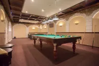 Marton Olimpik Hotel Hotels near King's Gate