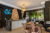 Lanna Bali KumnunTuo Hotels in Mueang Phichit District